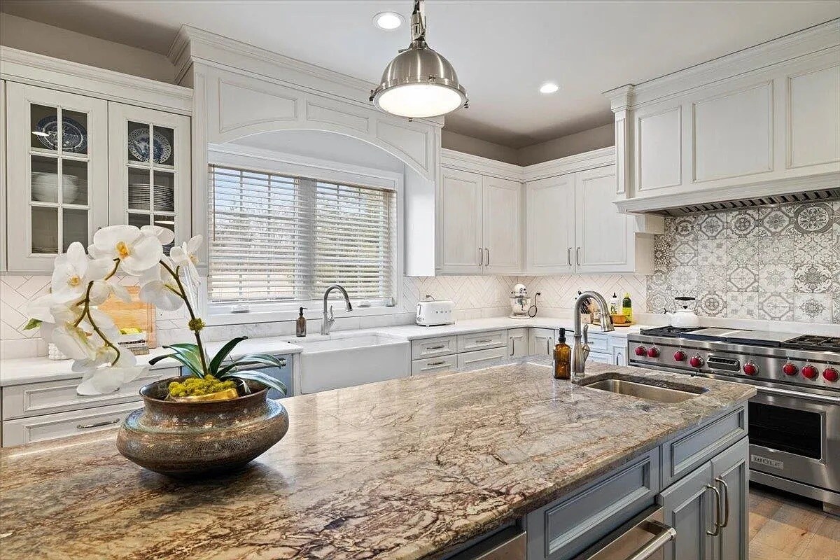 Building Photo - 840 Jefferson Cir