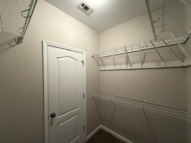 Building Photo - 2457 Lakeview Dr S