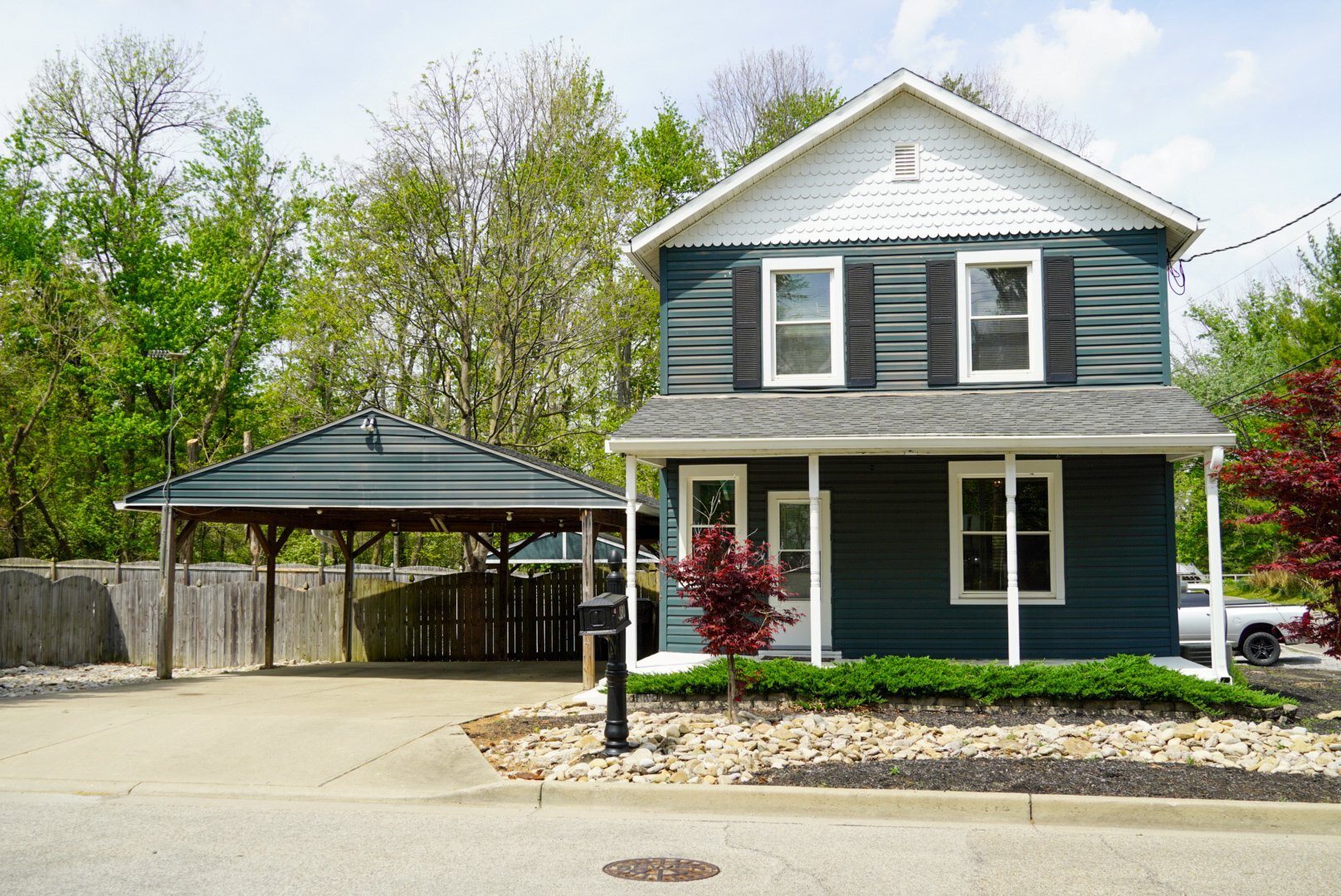 Building Photo - 320 Cedar Dr