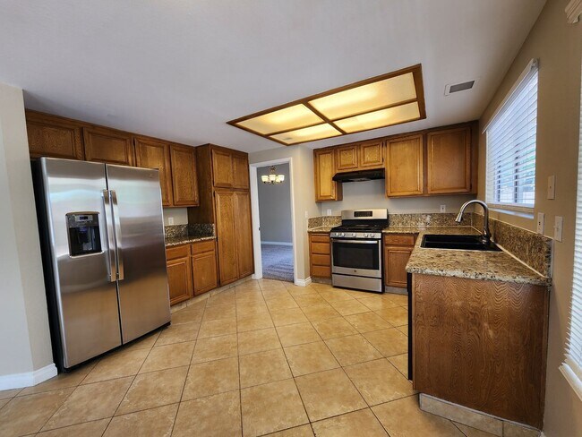 Building Photo - 6703 Dominion Ct