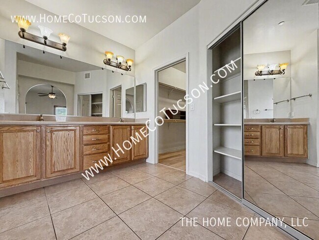 Building Photo - 5544 N Palo Verde Vista Pl