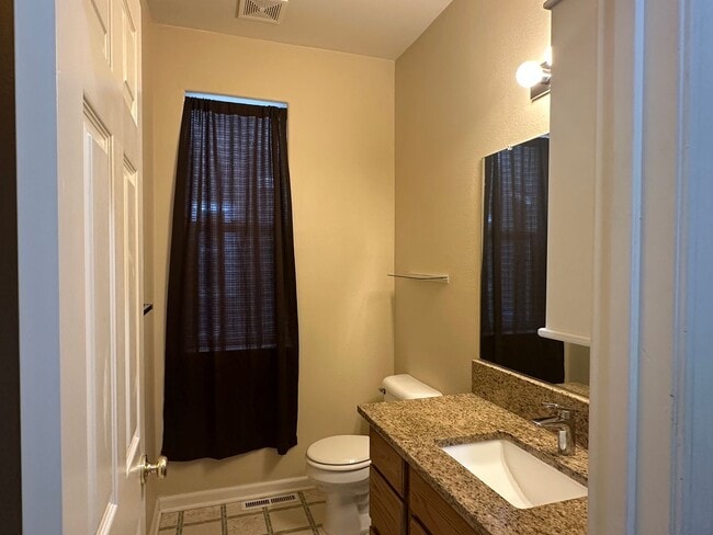 Building Photo - Beautiful 3 Bed + Bonus Room, 2.5 Bath Home!