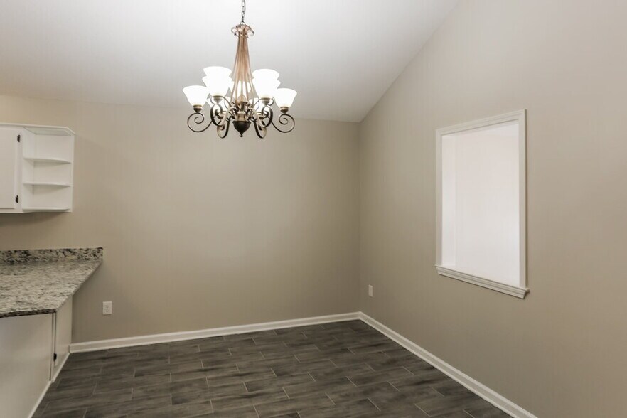 Building Photo - 7189 Atterbury Cir W