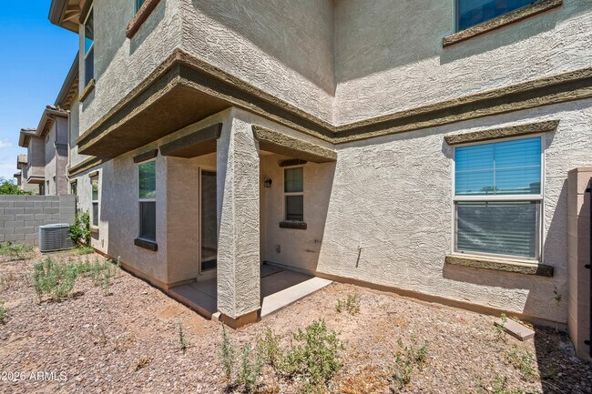 Building Photo - 472 N Ranger Trail