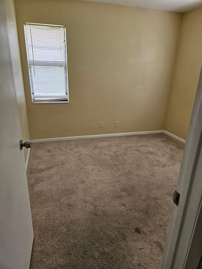 Building Photo - 7113 Golf Colony Ct