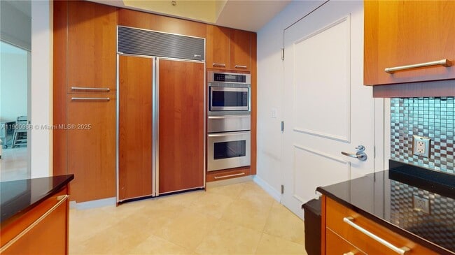 Building Photo - 3101 S Ocean Dr