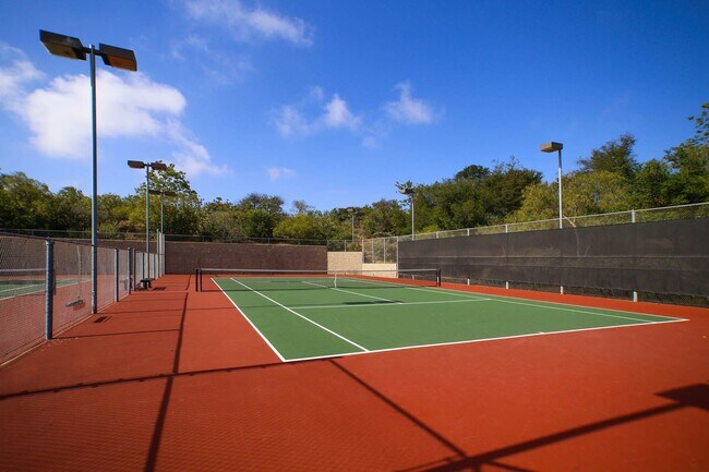 Building Photo - Gorgeous Contemporary Hilltop Laguna Beach Home - PANORAMIC OCEAN & CATALINA VIEWS!