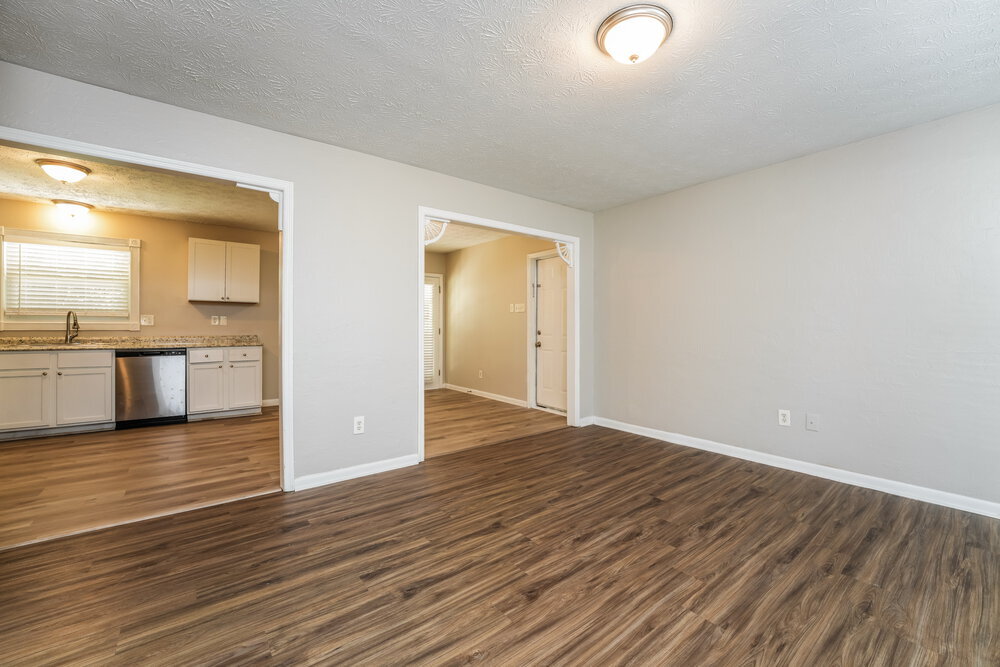 Building Photo - 303 Mercer Dr