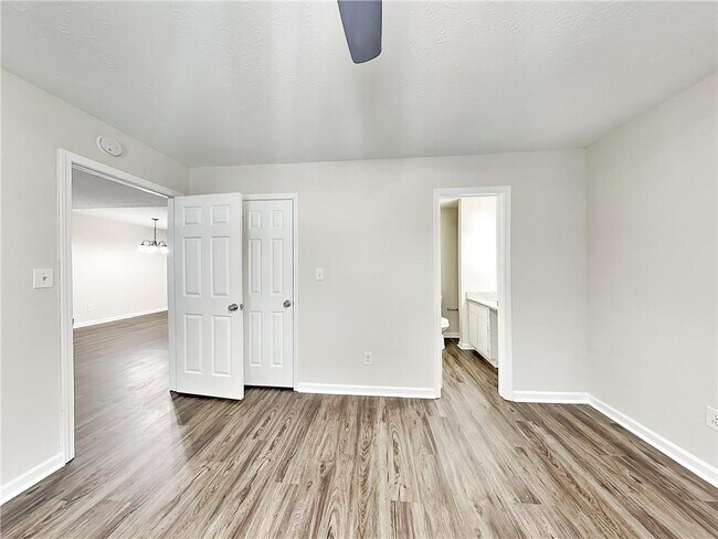 Building Photo - 244 Hale Haven Dr