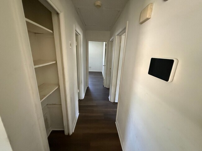 Building Photo - 3404 Violet Dr