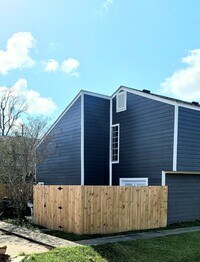 Building Photo - 1859 Fox Run Dr
