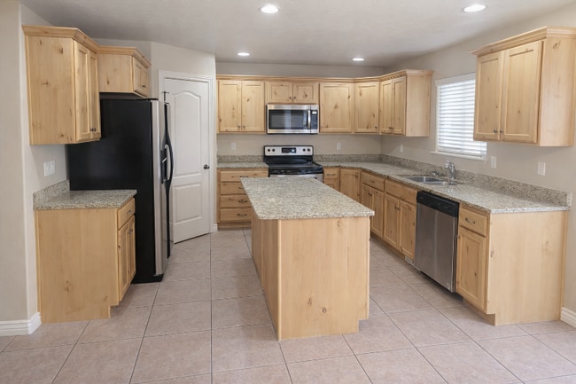 Building Photo - 1287 Reese Dr