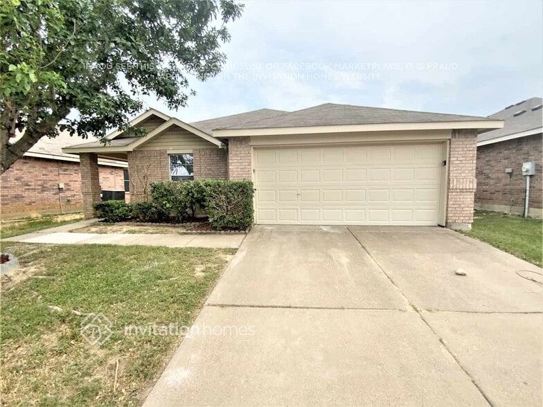 Primary Photo - 1416 Castle Ridge Rd