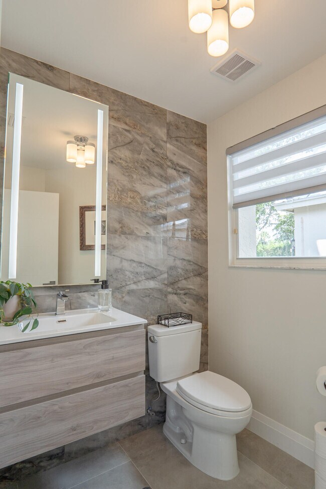 Building Photo - 6670 NW 27th Ave