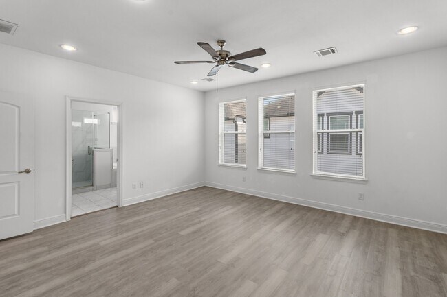 Building Photo - 2718 McGowen St
