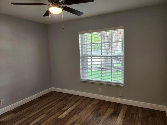 Building Photo - 6639 Hatteras Dr
