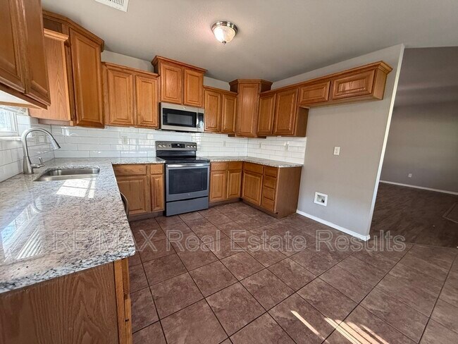 Building Photo - 420 Spicewood Trail