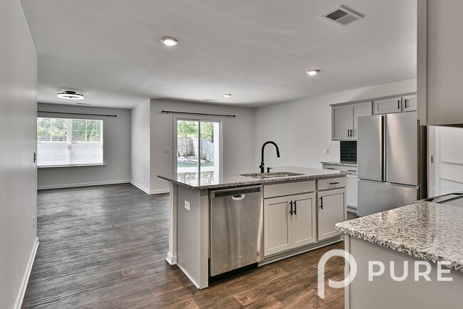 Building Photo - 173 Rippling Wy