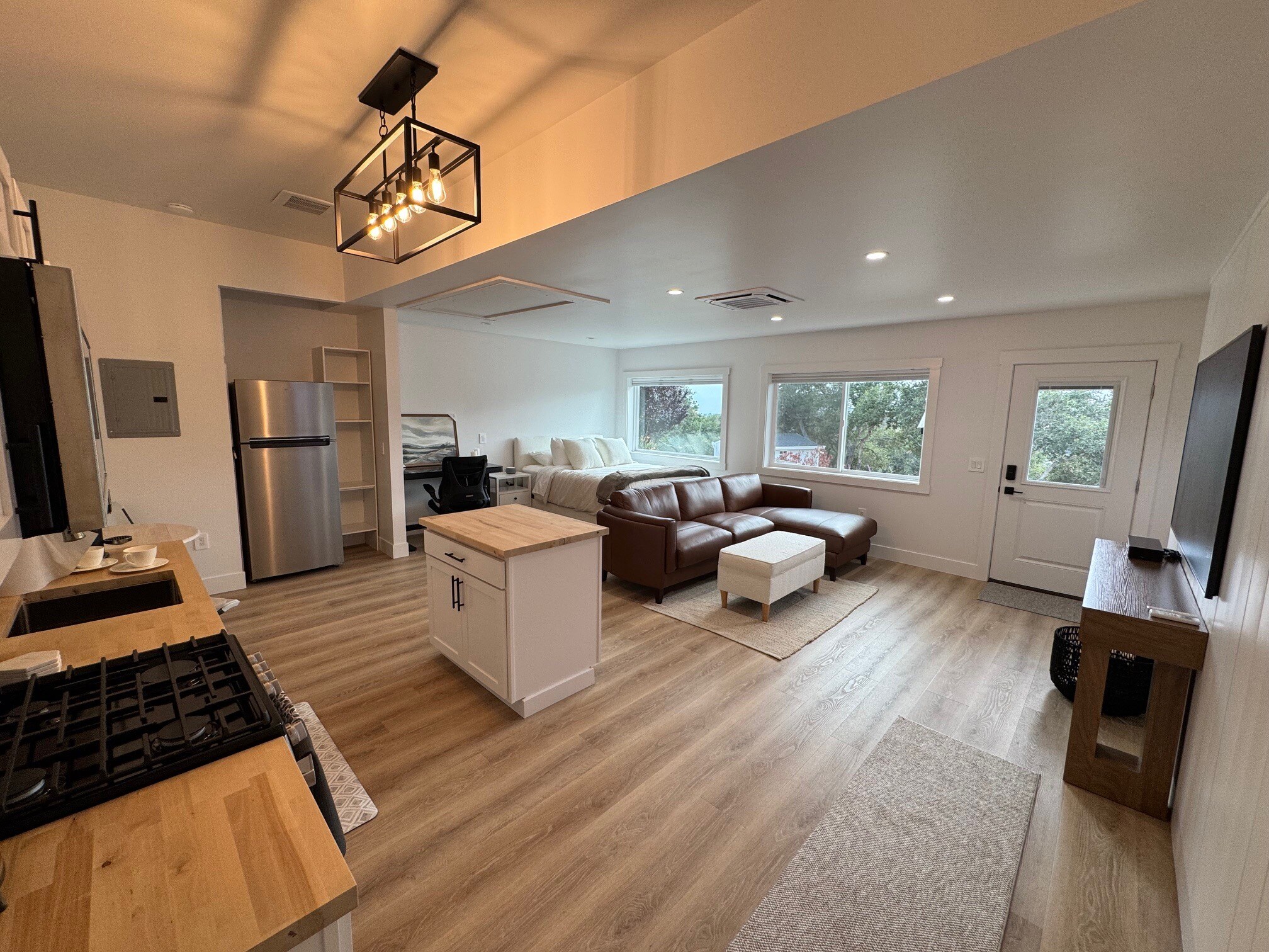 Building Photo - 245 Country Hills Ln