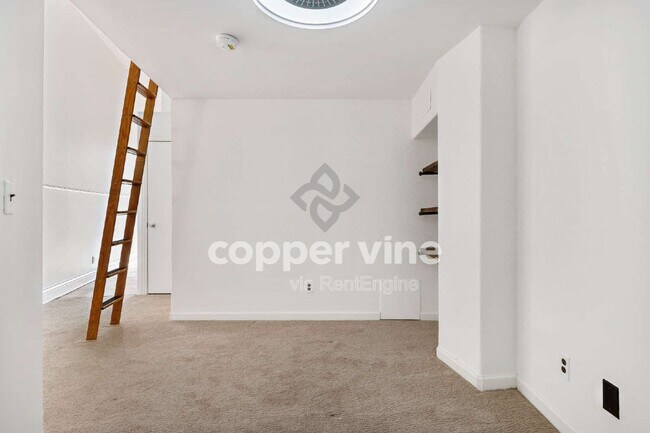 Building Photo - 1617 California St