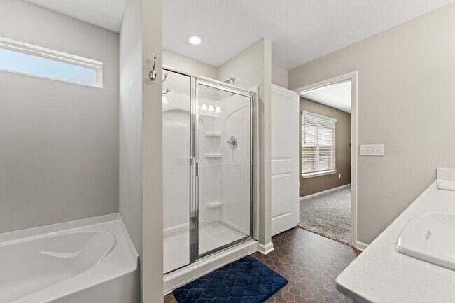 Building Photo - 8609 Warbler Br Wy