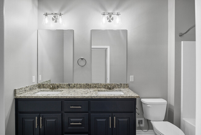 Master Bathroom (1) - 10702 Washita Dr