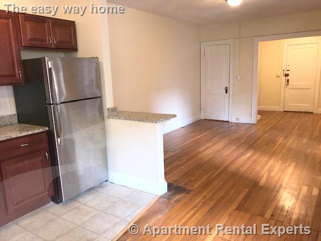 Building Photo - 5 Craigie Cir