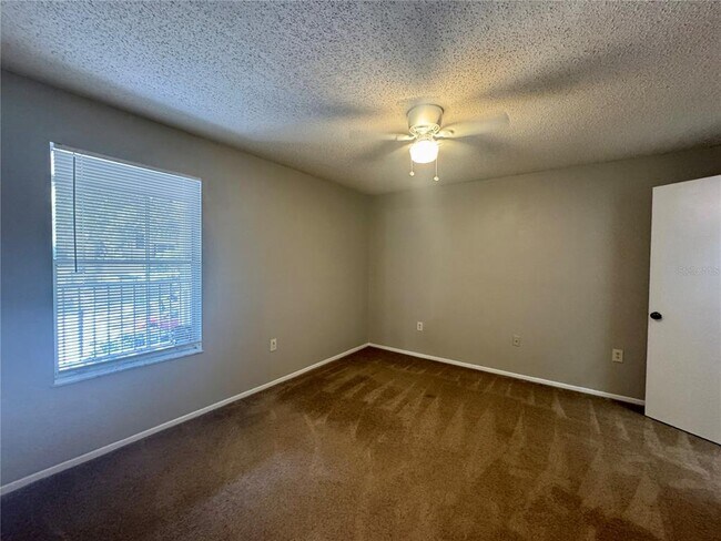 Building Photo - 633 Buoy Ln
