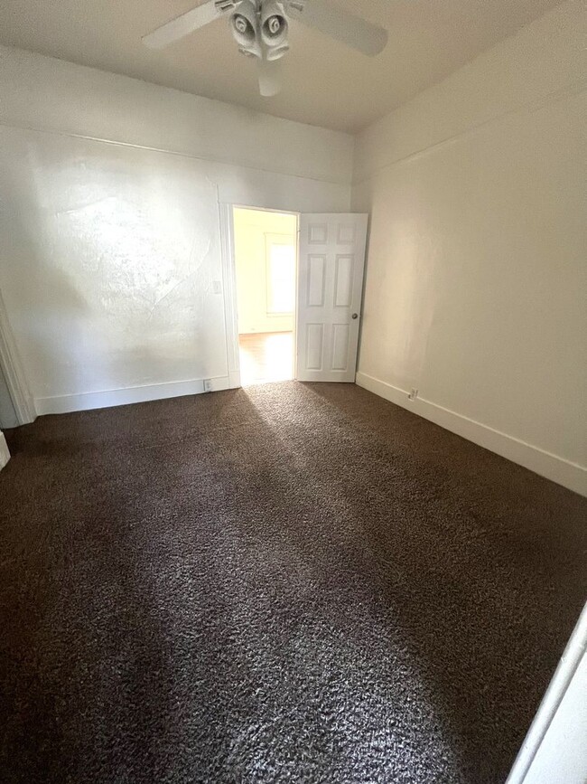 Building Photo - Available Now! 4/2 Walking Distance to CSU...