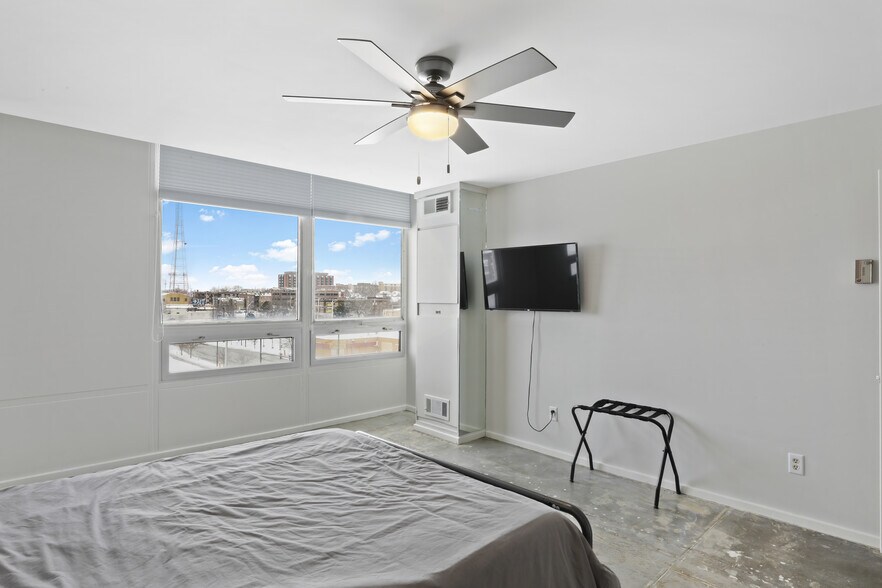 Building Photo - 3000 Farnam St