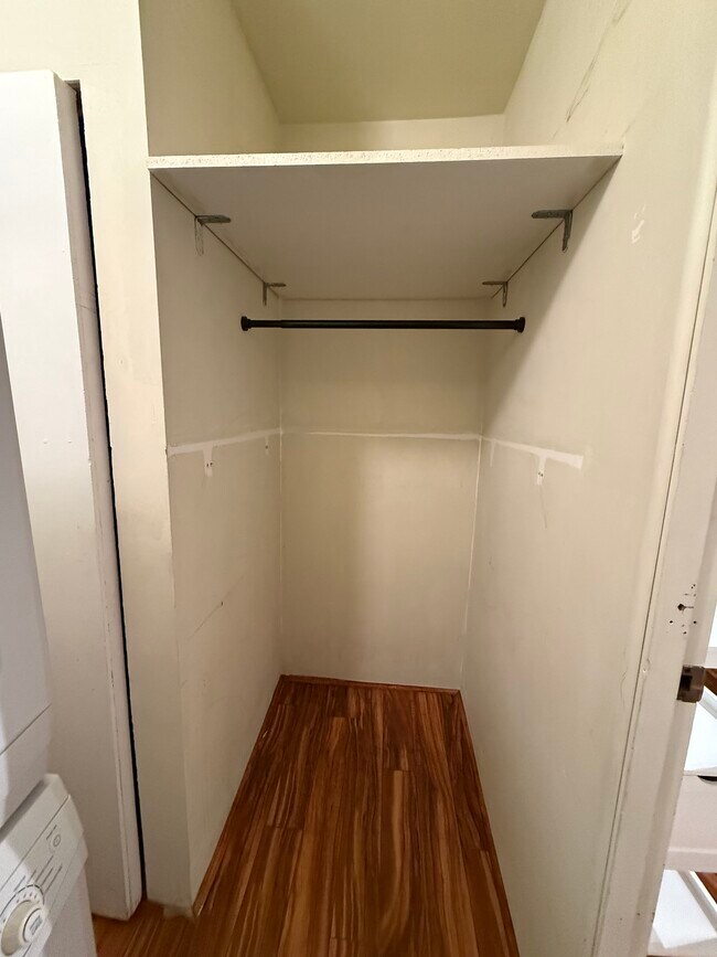 Building Photo - 4210 Ravine Rd