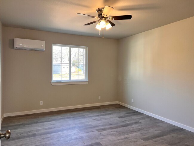 Building Photo - 1 Bedroom 1 Bathroom Studio