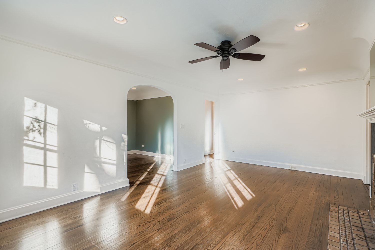 Building Photo - 1655 Jasmine St