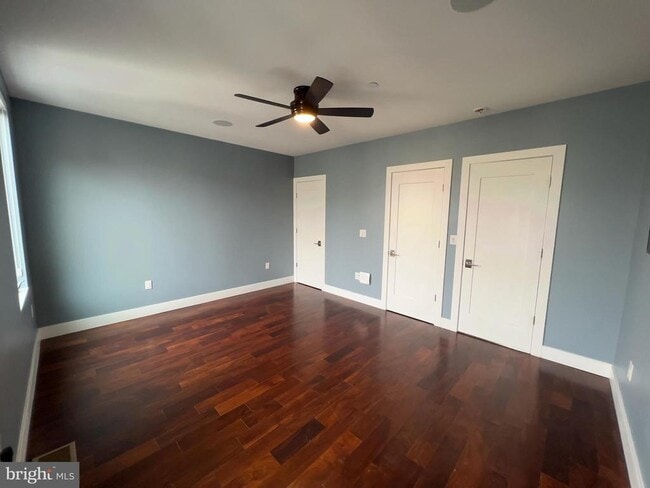 Building Photo - 423 Wallace St