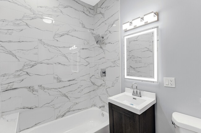 Building Photo - 5343 S Indiana Ave