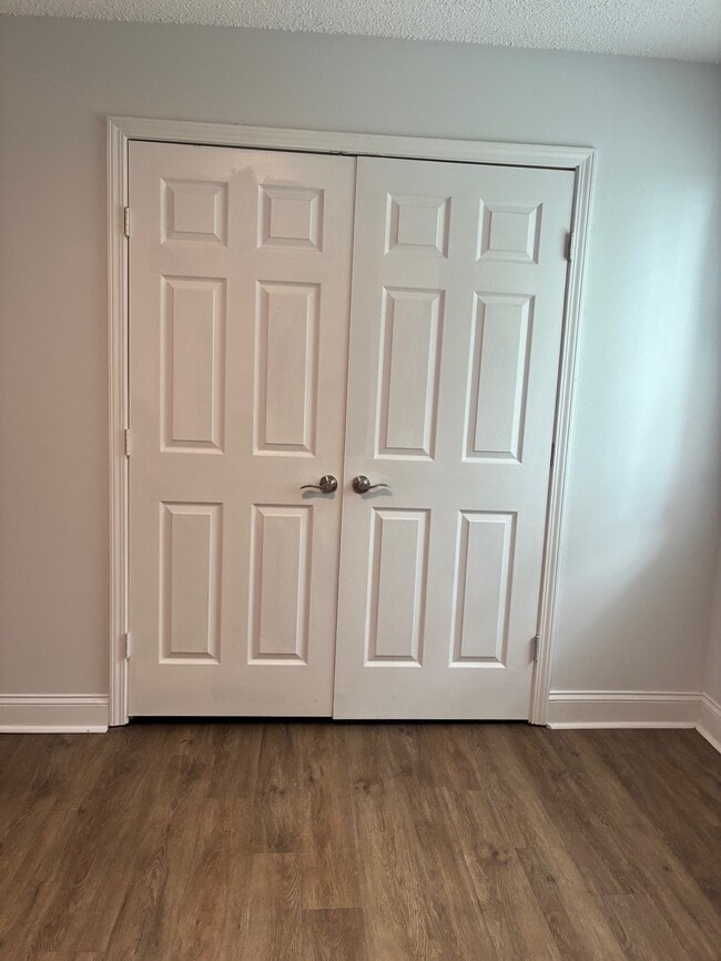 Building Photo - 365 Rio Vista Dr