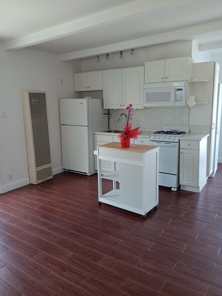 Building Photo - 2710 183rd St