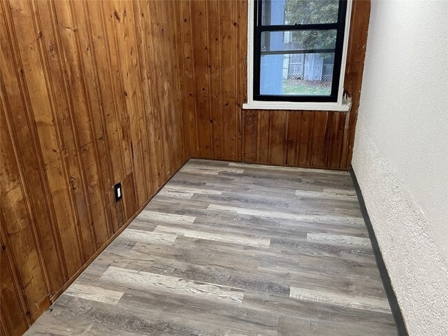 Building Photo - 50 Schubert St