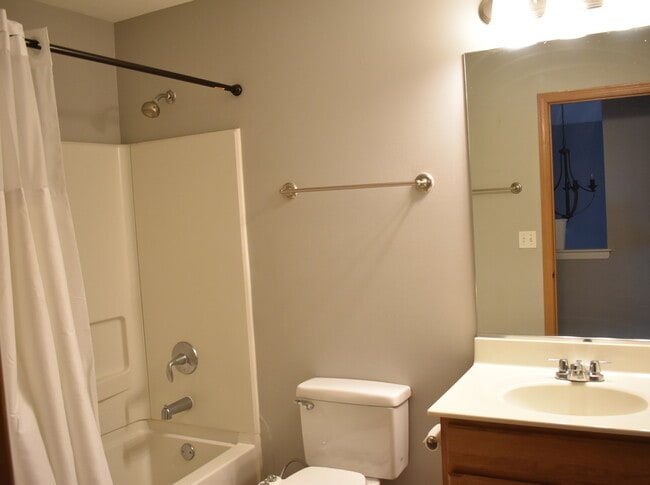 Building Photo - 16446 Newcastle Way