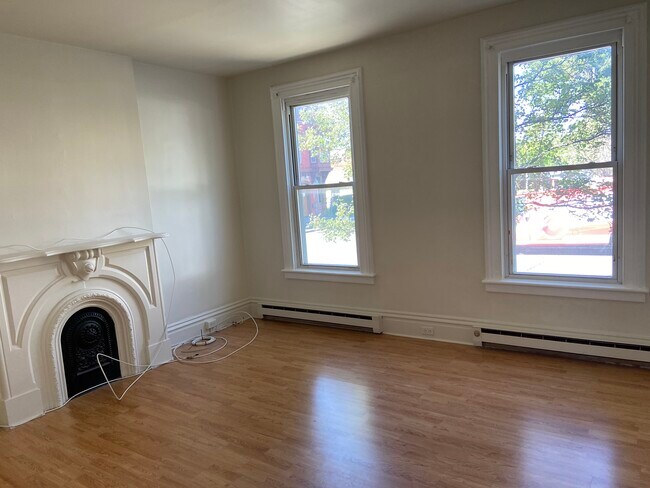 Building Photo - 1300 6th Ave