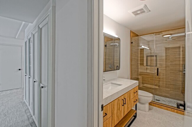 Building Photo - Newly Remodeled, Bright & Airy End Unit Condo in the beautiful "Villa Florenza" Complex in the he...