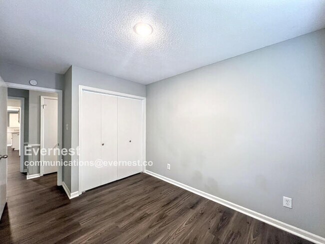 Building Photo - Beautiful 4-Bedroom Home with Spacious Liv...