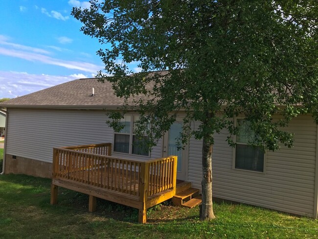 Building Photo - 2240 Murphys Chapel Dr