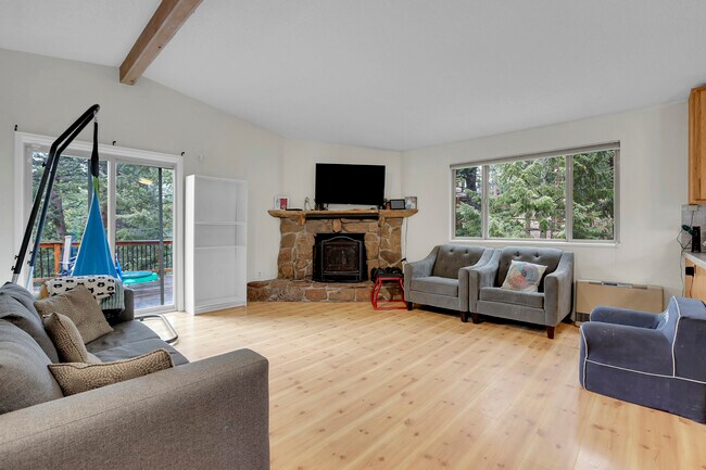 Building Photo - 9209 William Cody Dr