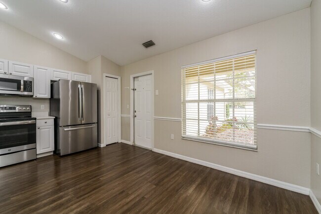 Building Photo - 2740 Settlers Trail