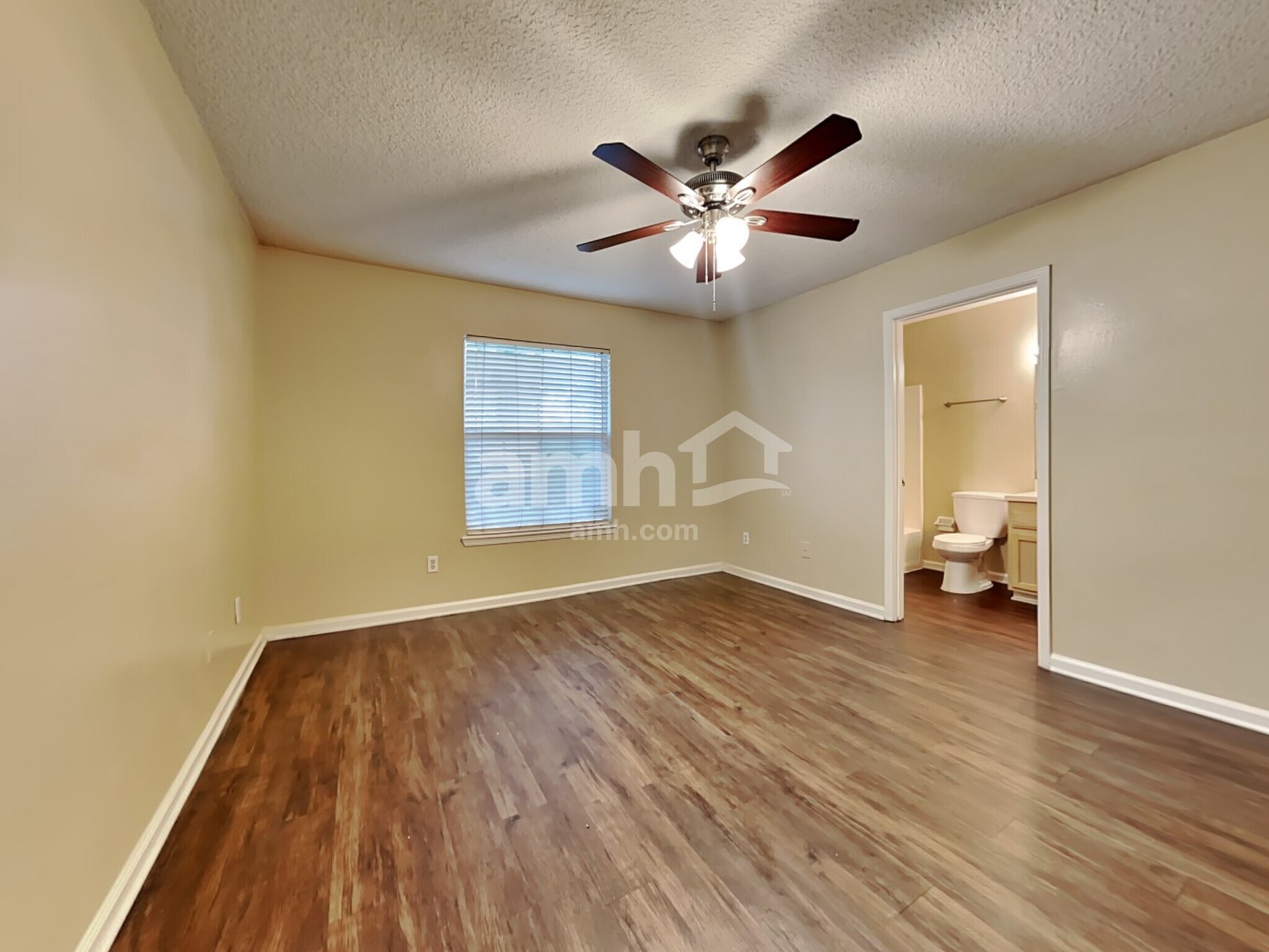 Building Photo - 7829 Invermere Blvd