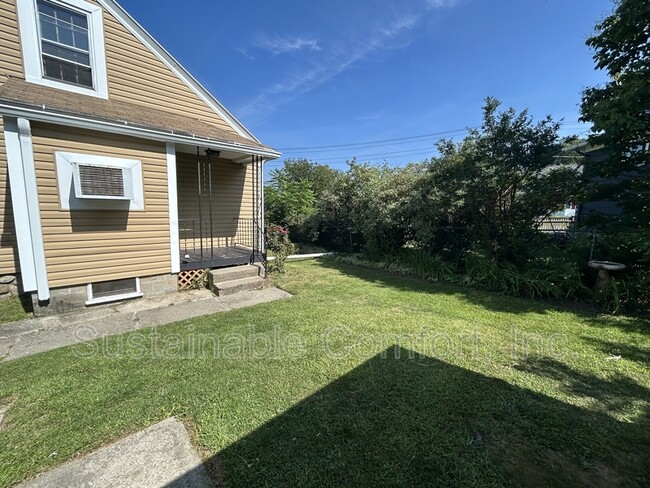 Building Photo - 85 Quinapoxet Ln