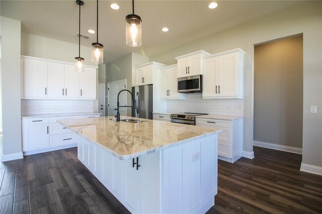 Building Photo - 6962 Treymont Dr