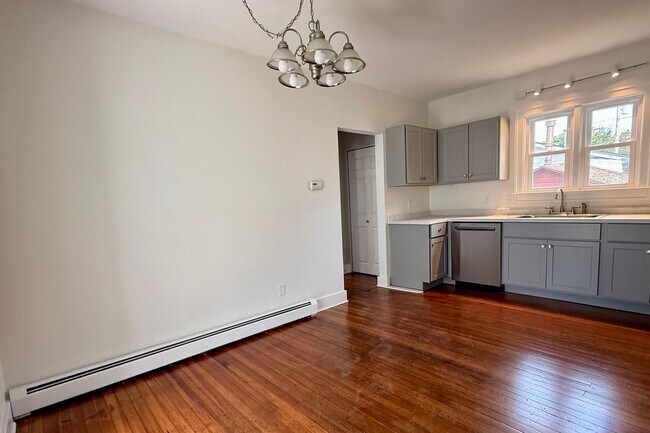 Building Photo - 9 Greenridge Place #1