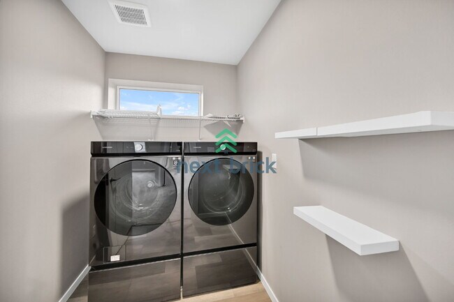 Building Photo - Stunning 4-Bed, 2.75-Bath Single-Family Home Ready for Rent!